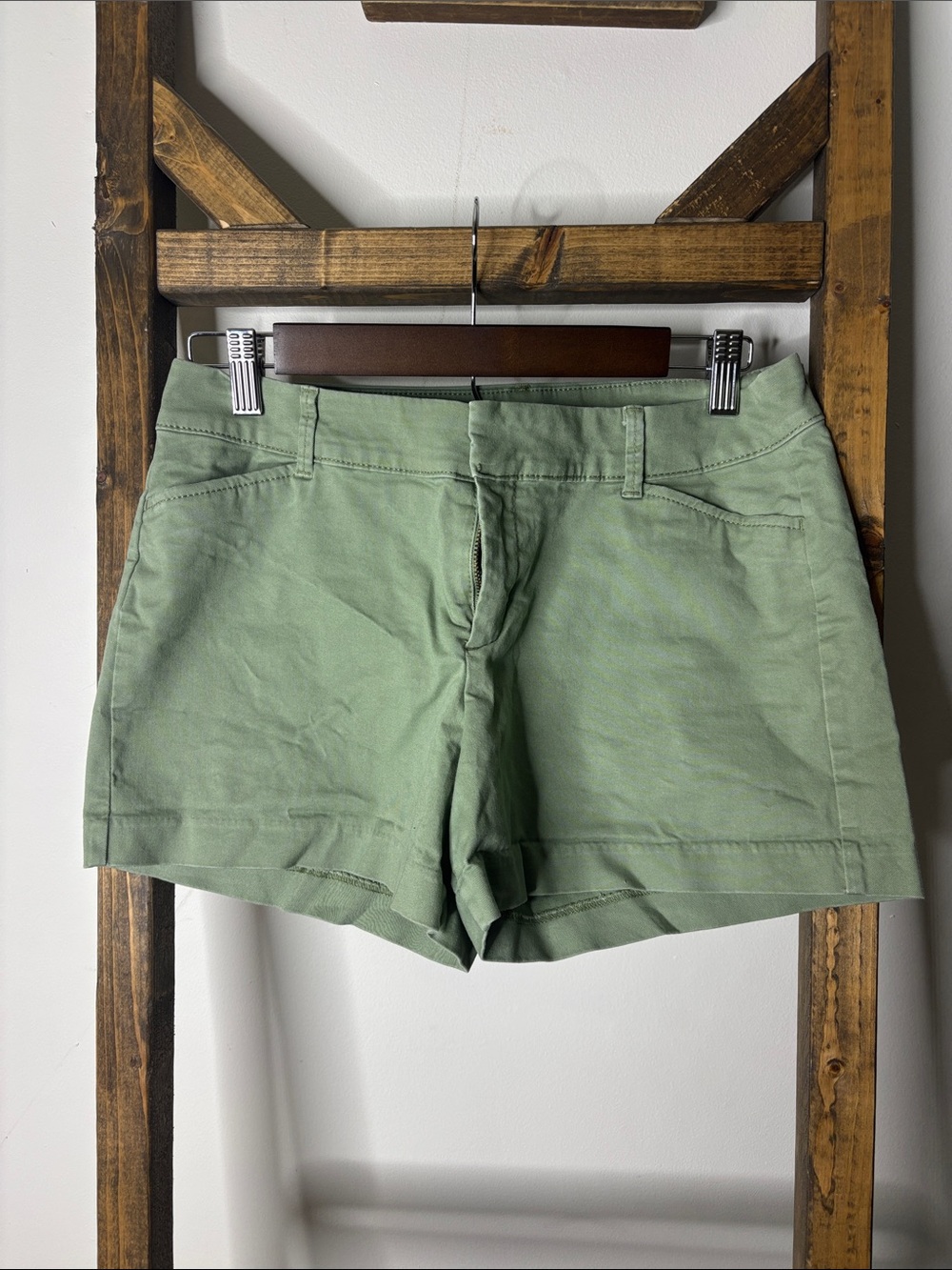 Old Navy Pixie Sage Green Cotton Blend Shorts Size 6